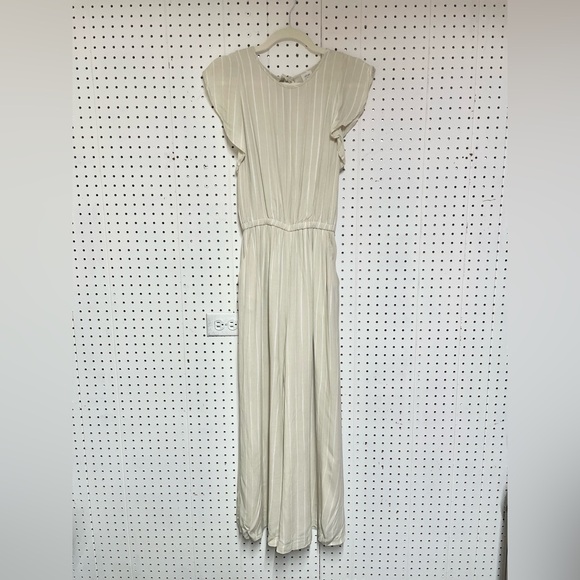 Aritzia Wilfred Fleurette Ruffled Wide Leg Jumpsuit - Picture 3 of 6